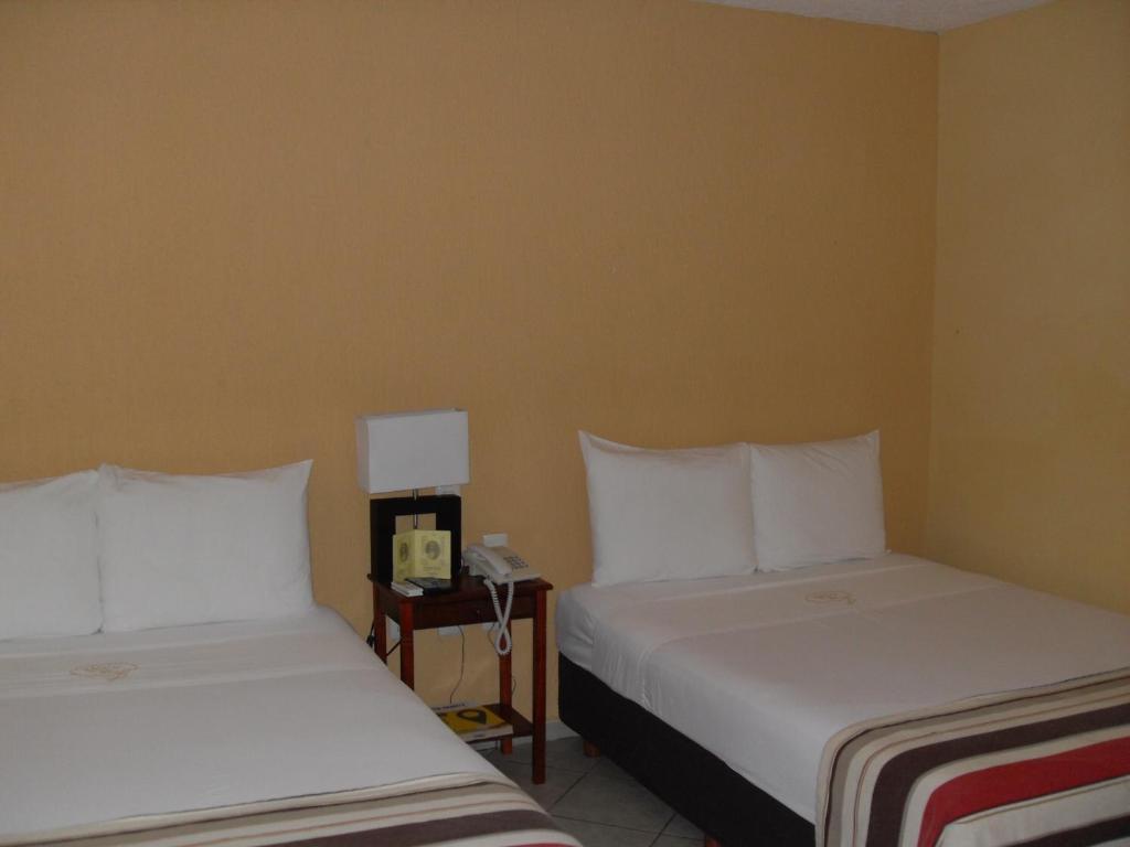 Madero Suites Coatzacoalcos Habitación foto